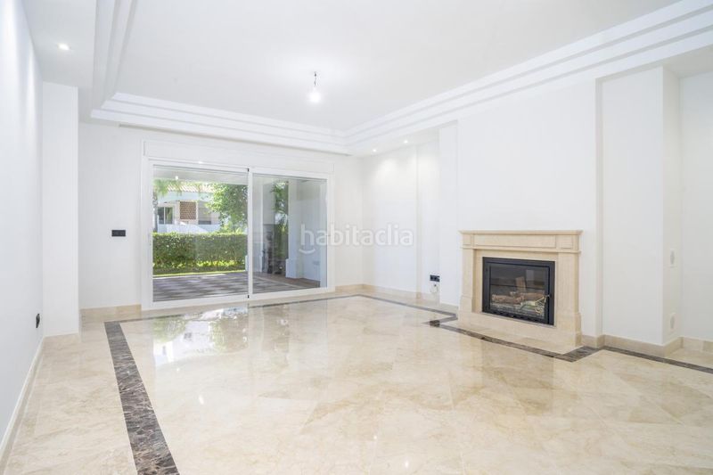 Foto 5c010043-c7be-4e42-a986-890d68ccb714. Planta baixa amb calefacció aparcament piscina a Marbella