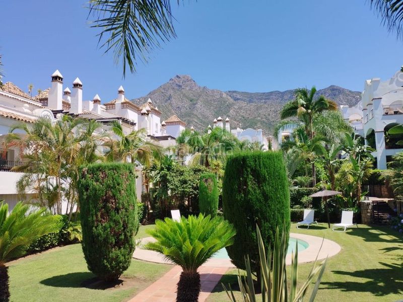 Foto 61af4238-4ddc-43b4-9418-0c191460f017. Planta baixa amb calefacció aparcament piscina a Marbella