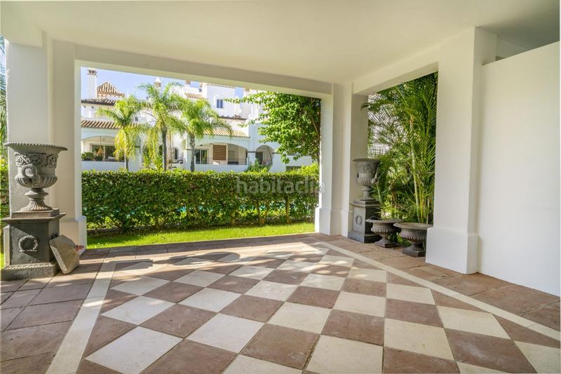 Foto da9e133d-e90d-47ba-8490-af6d8ae7556c. Planta baixa amb calefacció aparcament piscina a Marbella