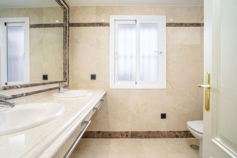 Foto f0e0b34f-c1b3-401e-9005-c71ee7cb4980. Planta baixa amb calefacció aparcament piscina a Marbella