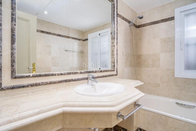 Foto f789d29a-db80-4231-aee0-6800ec411a9a. Planta baixa amb calefacció aparcament piscina a Marbella