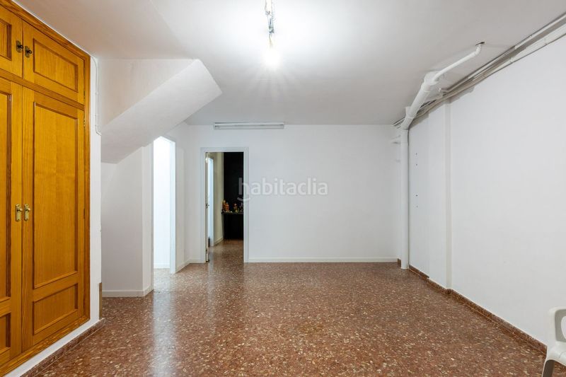 Foto d68eff45-6734-4da2-8051-262bc3d6b51b. Casa adosada en Benifaió