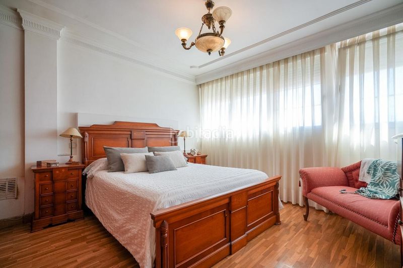 Foto 259f0aa5-da3d-47f5-9e47-e503d0706636. Casa amb calefacció aparcament a San Diego Madrid