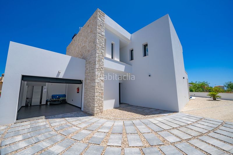Foto b2647e16-fc99-4dd6-a68a-6eb3a09d5f20. Casa amb calefacció piscina a La Fustera Benissa