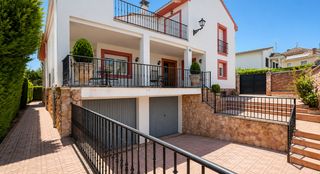 Casa  Calle sol naciente