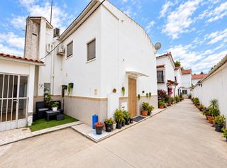 Towny house  Calle jardines