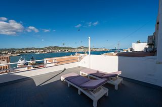 Zweistöckige Wohnung  Carrer alt