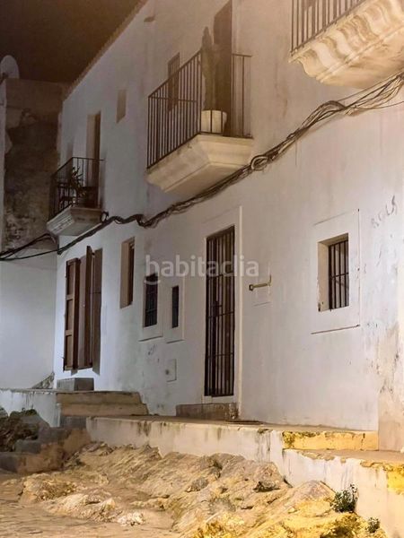 Foto b3d76c5c-4bd2-4e62-ad92-f7e3c6220325. Dúplex amb calefacció a Dalt Vila-La Marina Ibiza