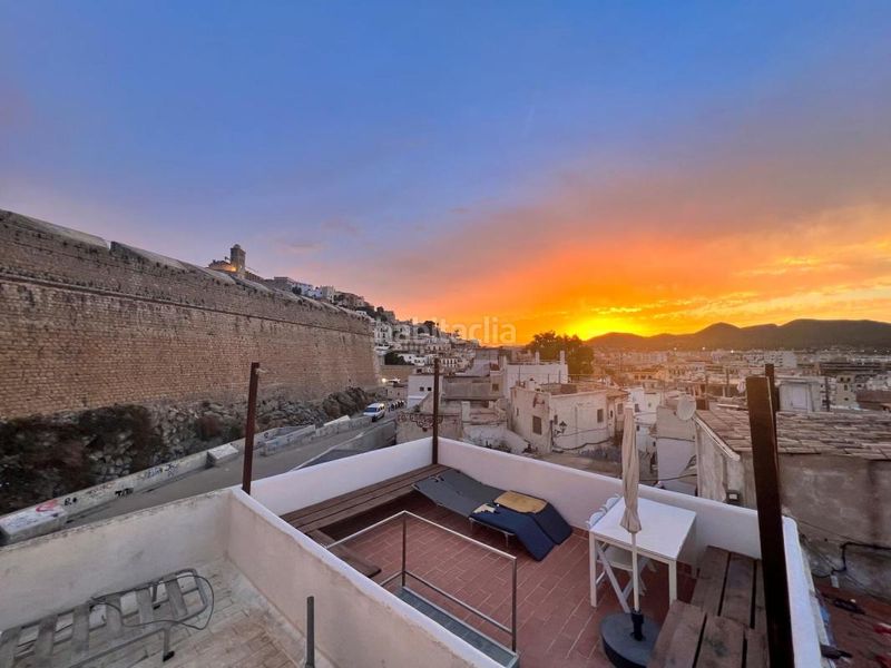 Foto e4f9c20c-95b6-4e3a-bd41-3282e5e7c81b. Dúplex amb calefacció a Dalt Vila-La Marina Ibiza