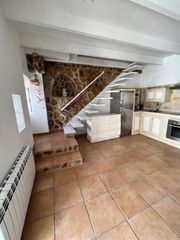 Zweistöckige Wohnung  Carrer alt