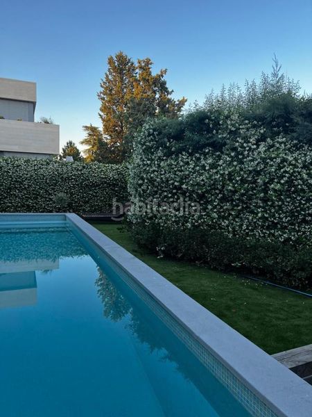 Foto 901f85b2-ab10-429f-84c1-fc1a551e2548. Casa amb calefacció aparcament piscina a Pueblo Pozuelo de Alarcón