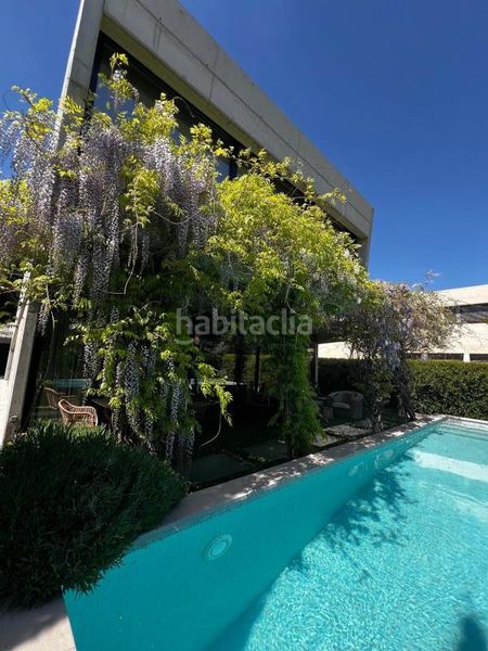 Foto a95c11d3-198d-4b93-9f8e-7977f1f18c4a. Casa amb calefacció aparcament piscina a Pueblo Pozuelo de Alarcón