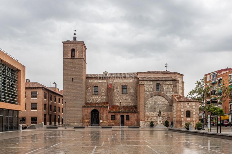 Foto a9baa900-a40d-4be2-bea7-c280b5282628. Edifici a Zona Renfe Alcorcón