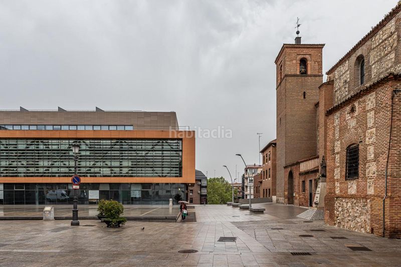Foto d9de6b83-beee-44ce-8e26-b7173acc614e. Edifici a Zona Renfe Alcorcón