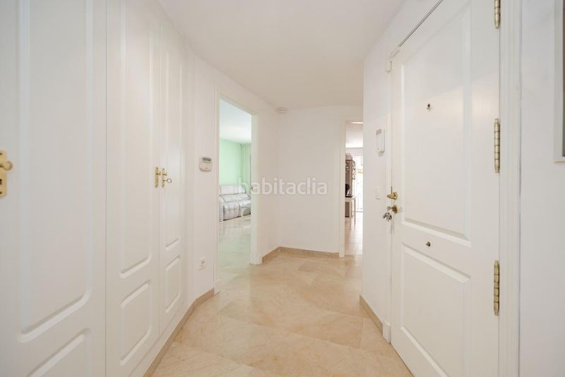 Foto 208f8a04-b3b7-4a77-9889-19e45e72fe4a. Pis amb calefacció aparcament a Río Real Marbella