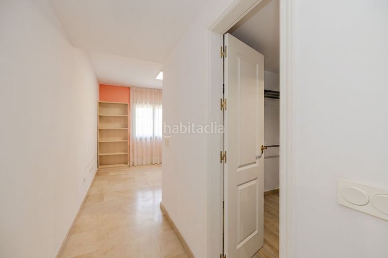 Foto 85dd6f2b-1a6f-420f-b8b3-b852ba12e0b8. Pis amb calefacció aparcament piscina a Río Real Marbella