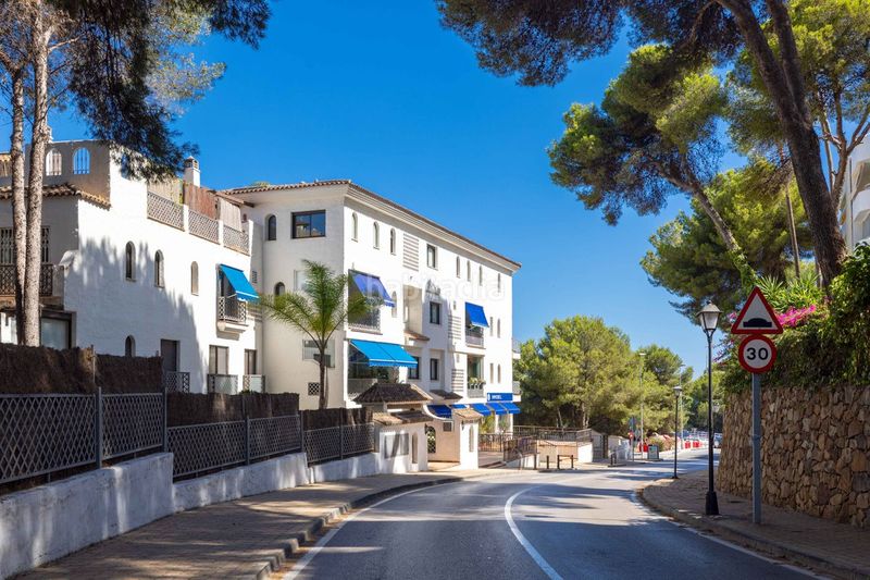 Foto a17df3b4-2d5d-489a-b02d-40b1d54bf755. Pis amb calefacció aparcament piscina a Río Real Marbella