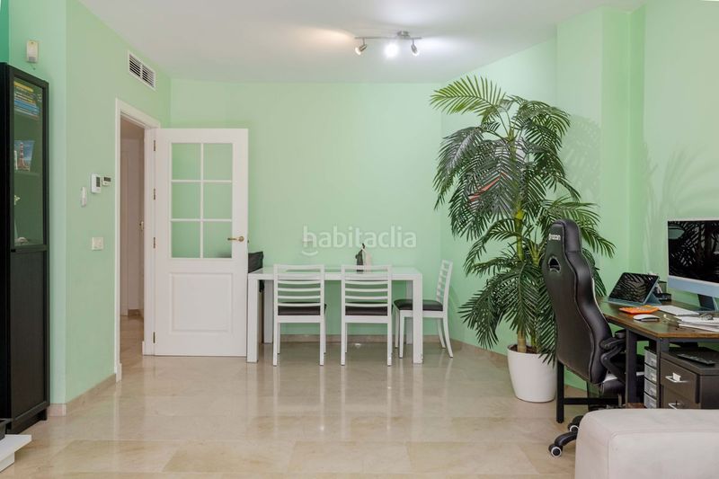 Foto b8f90bdd-a721-4580-95a9-83384dc9ea31. Pis amb calefacció aparcament piscina a Río Real Marbella