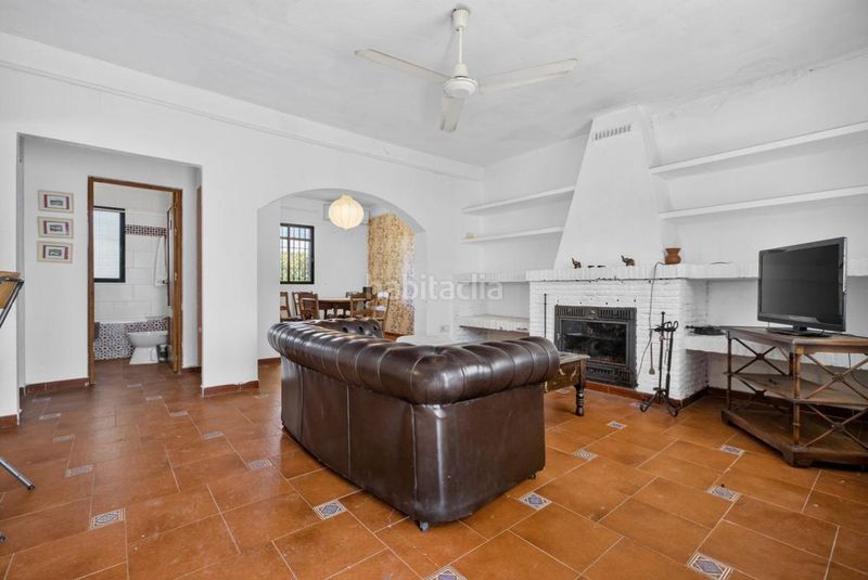 Foto 1f5a3770-f971-43e3-aff5-04c3e6bee987. Casa en Bollullos de la Mitación