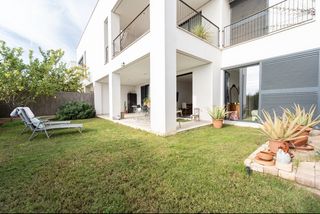 Ground floor  Carrer de garcilaso de la vega
