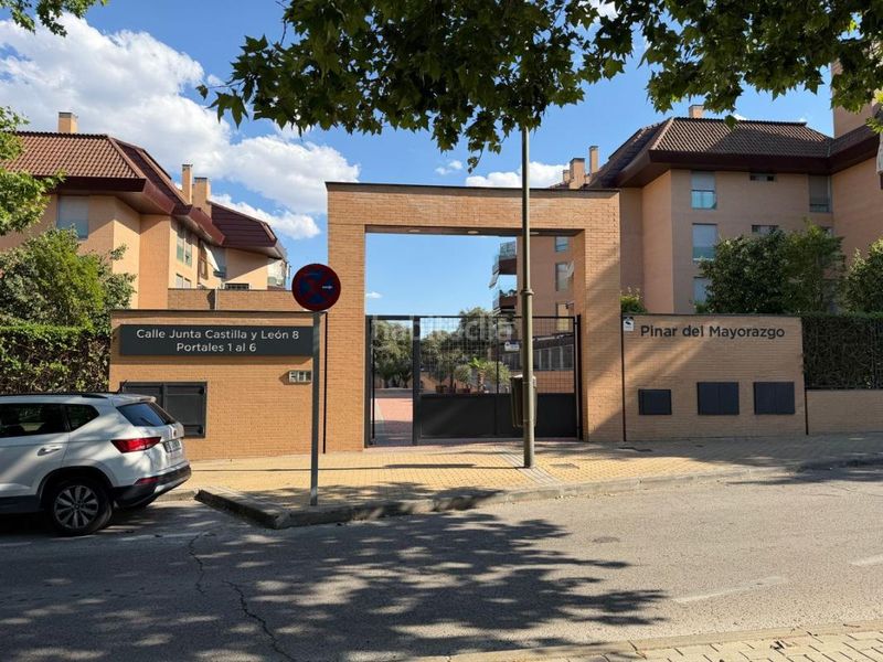 Foto 25a56f99-6e28-464c-98f3-4af2f6924fda. Pis amb calefacció piscina a Valdepastores-Las Encinas Boadilla del Monte