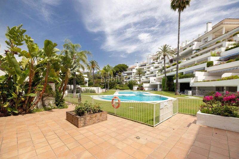 Foto 5e6588f4-bfea-4f7a-a929-e8d153c84180. Dúplex amb calefacció aparcament piscina a Río Real Marbella