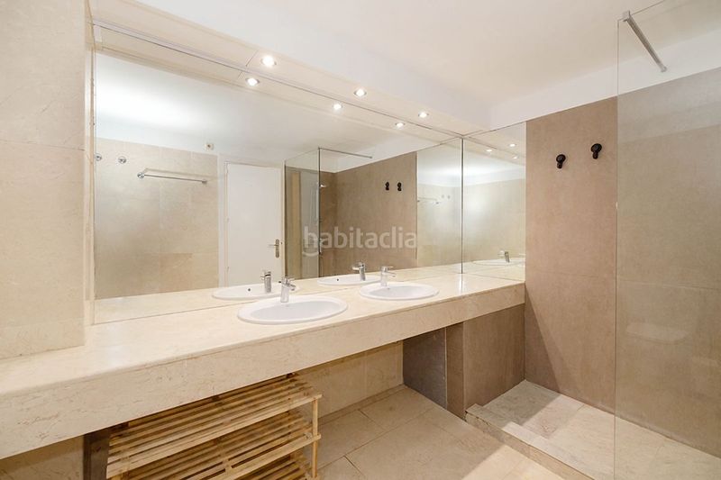 Foto 7192c9ec-7b92-4fc8-b5f8-dfe5dbb93f0d. Dúplex amb calefacció aparcament piscina a Río Real Marbella