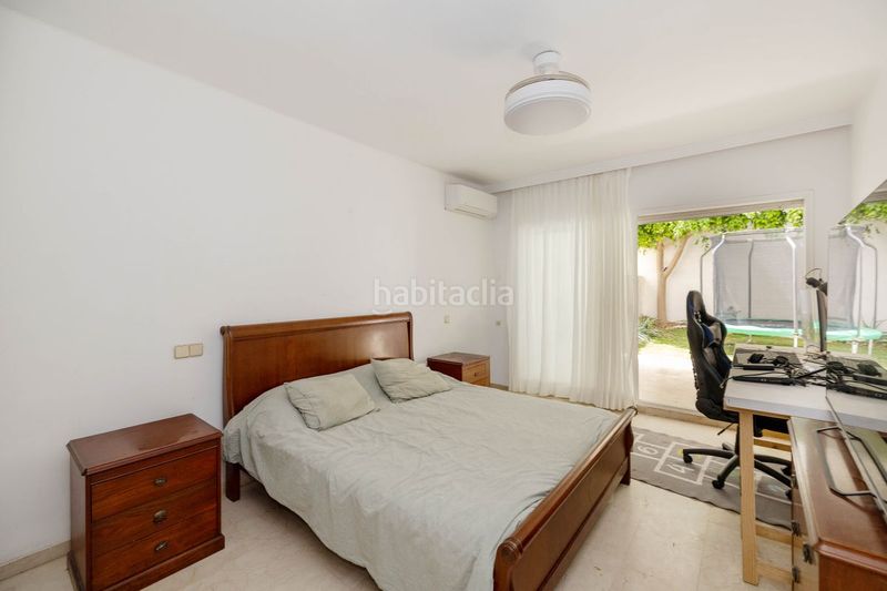 Foto d4dacefb-054c-4d5f-9df7-ae5298b9200f. Dúplex amb calefacció aparcament piscina a Río Real Marbella