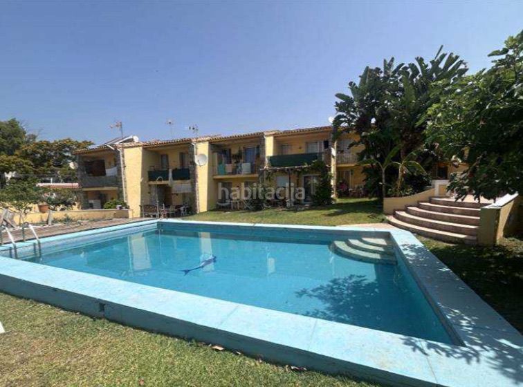 Foto 0d28cb99-436d-4e3e-9b2b-f0adf999b0db. Casa amb calefacció piscina a Costabella Marbella
