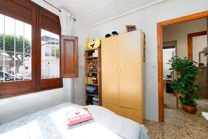 Foto f943eaa4-a339-4fad-ab9b-31032e54fc25. Casa adossada amb calefacció a Cox