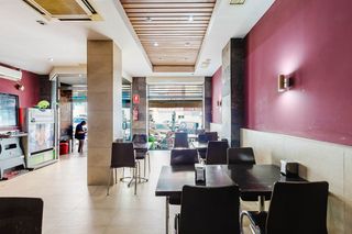 Local Comercial a Calle Serenata