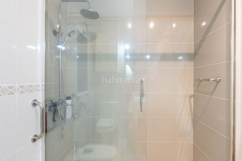 Foto a9456819-ed72-4892-a268-ede7d753dce8. Pis amb calefacció piscina a La Petxina Valencia