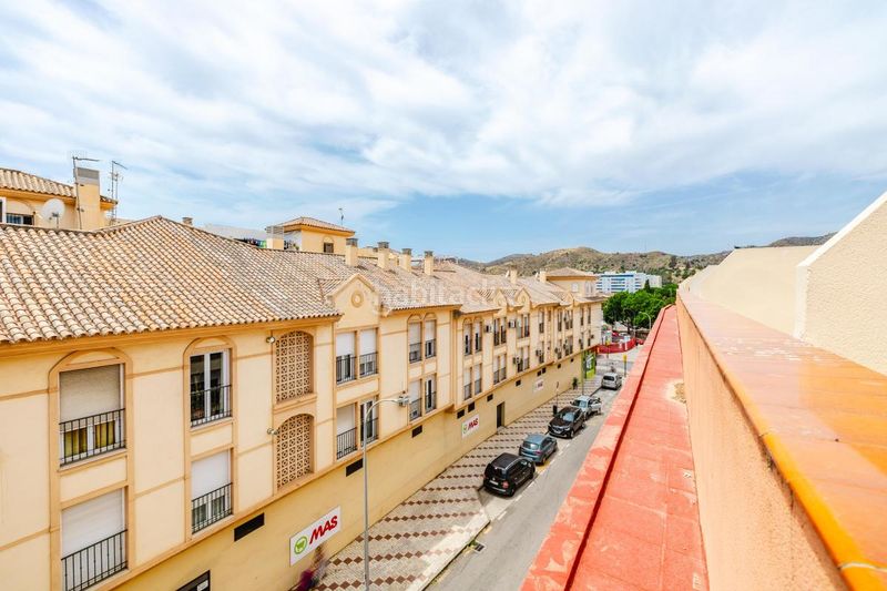 Foto c9b9c172-a9f7-426b-956d-a8917a28d039. Àtic amb calefacció aparcament a Barrio de Ciudad Jardín Málaga