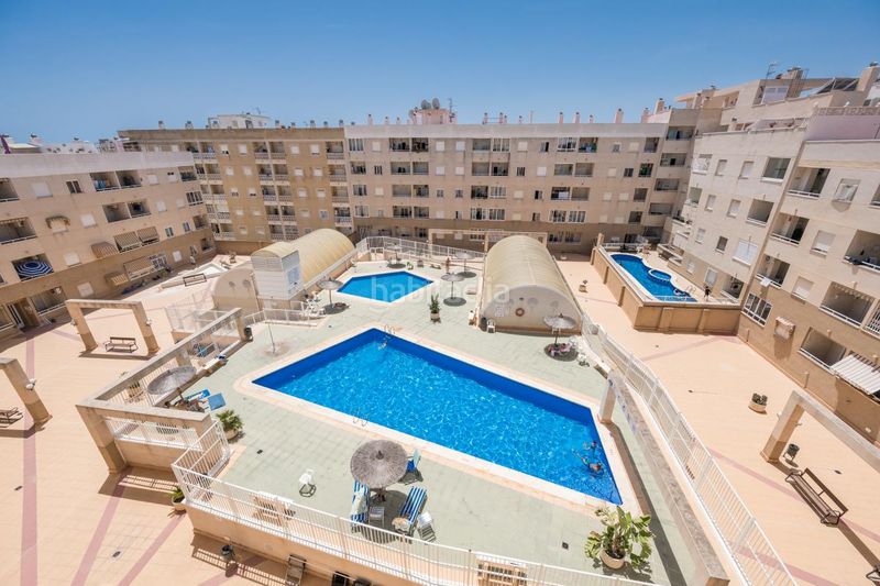 Foto 0cc3a3d7-201c-4d2b-b8a6-bbc8905a90d6. Àtic amb calefacció piscina a El Molino Torrevieja