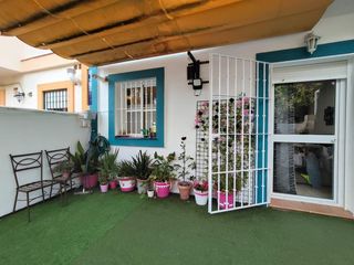 Casa adossada a Urbanización Las Alondras
