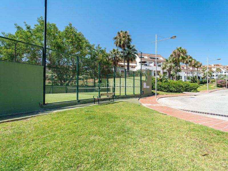 Foto d6546c82-edf4-41ff-a881-f4a5b68a6843. Planta baixa amb calefacció aparcament piscina a Manilva