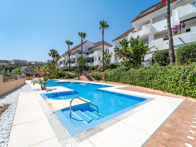 Foto eb789b4d-325b-4f86-87de-332a29fce7ab. Planta baixa amb calefacció aparcament piscina a Manilva