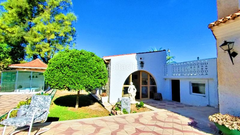 Foto 0fc8d5a1-3b9b-4076-a384-94adbb5dd83c. Casa amb calefacció aparcament piscina a Campo Alto-Club de Campo Elda