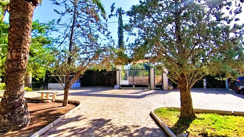 Foto d585584a-77d0-40b2-8ffb-e1f93765b56f. Casa amb calefacció aparcament piscina a Campo Alto-Club de Campo Elda