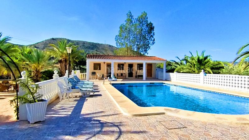Foto dadc5722-87da-4c84-9fc6-ec1129842021. Casa amb calefacció aparcament piscina a Campo Alto-Club de Campo Elda