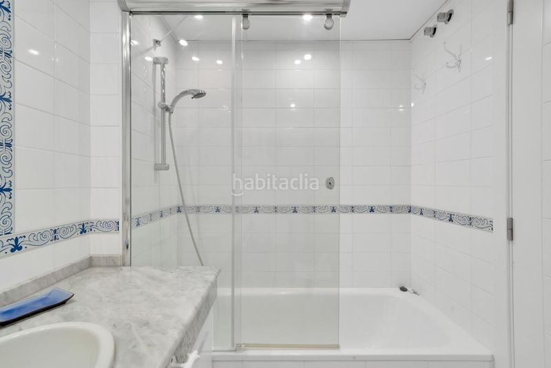 Foto 155c5158-d025-41b9-8557-6caac42feb74. Pis amb calefacció aparcament piscina a bahía de Marbella Marbella