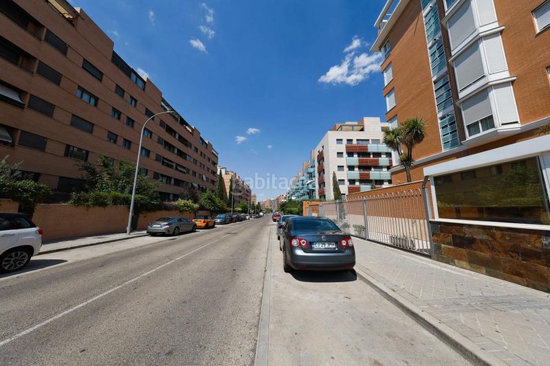 Foto 2a7b5532-4c53-40dd-a4a6-6458f6292fbd. Pis amb calefacció aparcament piscina a Sanchinarro Madrid