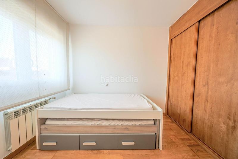 Foto a54b54e4-65fd-4cae-bffd-e7e8240854eb. Pis amb calefacció aparcament piscina a Sanchinarro Madrid