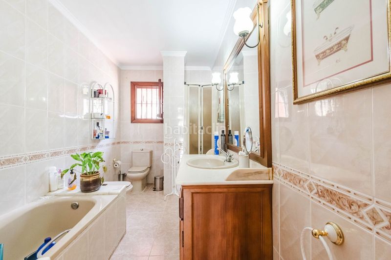 Foto 3df5f127-8d92-42a4-89dd-f37a25e7ba7c. Casa amb calefacció piscina a Cerrado de Calderón - Hacienda Paredes Málaga