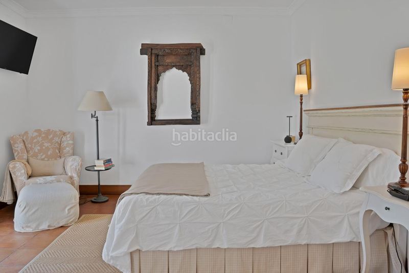 Foto 047f3171-2db7-4fed-9c36-924881523e63. Casa amb calefacció aparcament piscina a Los Monteros Marbella