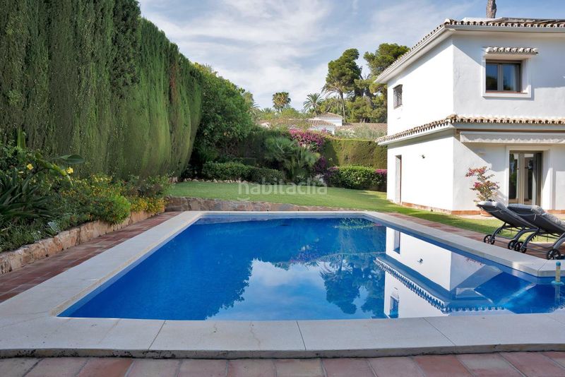 Foto 2827004f-01b4-43ae-8593-2cfbf1ae30db. Casa amb calefacció aparcament piscina a Los Monteros Marbella