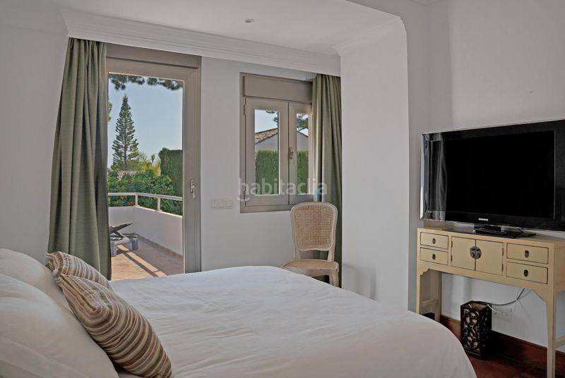 Foto 65906232-e1d0-4d92-9fd8-045ba9154907. Casa amb calefacció aparcament piscina a Los Monteros Marbella