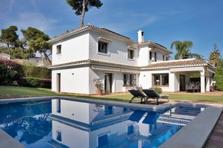 Casa a Urbanizacion los Monteros