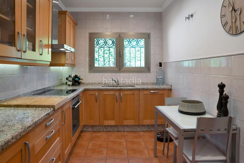 Foto da30bd4b-6bc2-4670-b3e6-bbd8472c6578. Casa amb calefacció aparcament piscina a Los Monteros Marbella