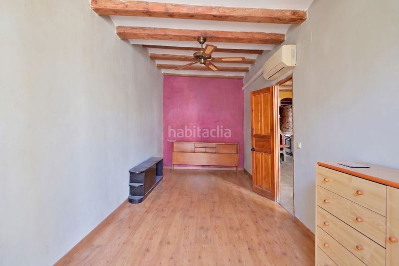 Foto aa778bff-1a5f-46e8-9c28-62784bbb3a2d. Àtic amb calefacció a Raval Barcelona